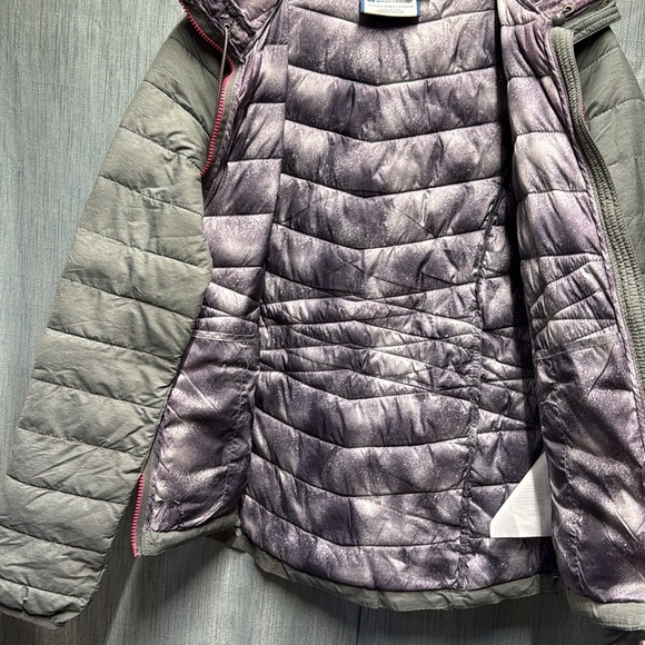 🚩 Mountain Warehouse Gray Women's puffer Jacket size 4 - Picture 9 of 10